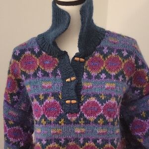 Lost Horizons Women's Vibrant Wool Sweater